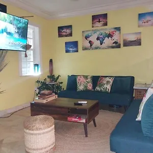 Holiday home Private 2 Bedrooms & 2 Baths Near & Long Bay Beach., Grace Bay